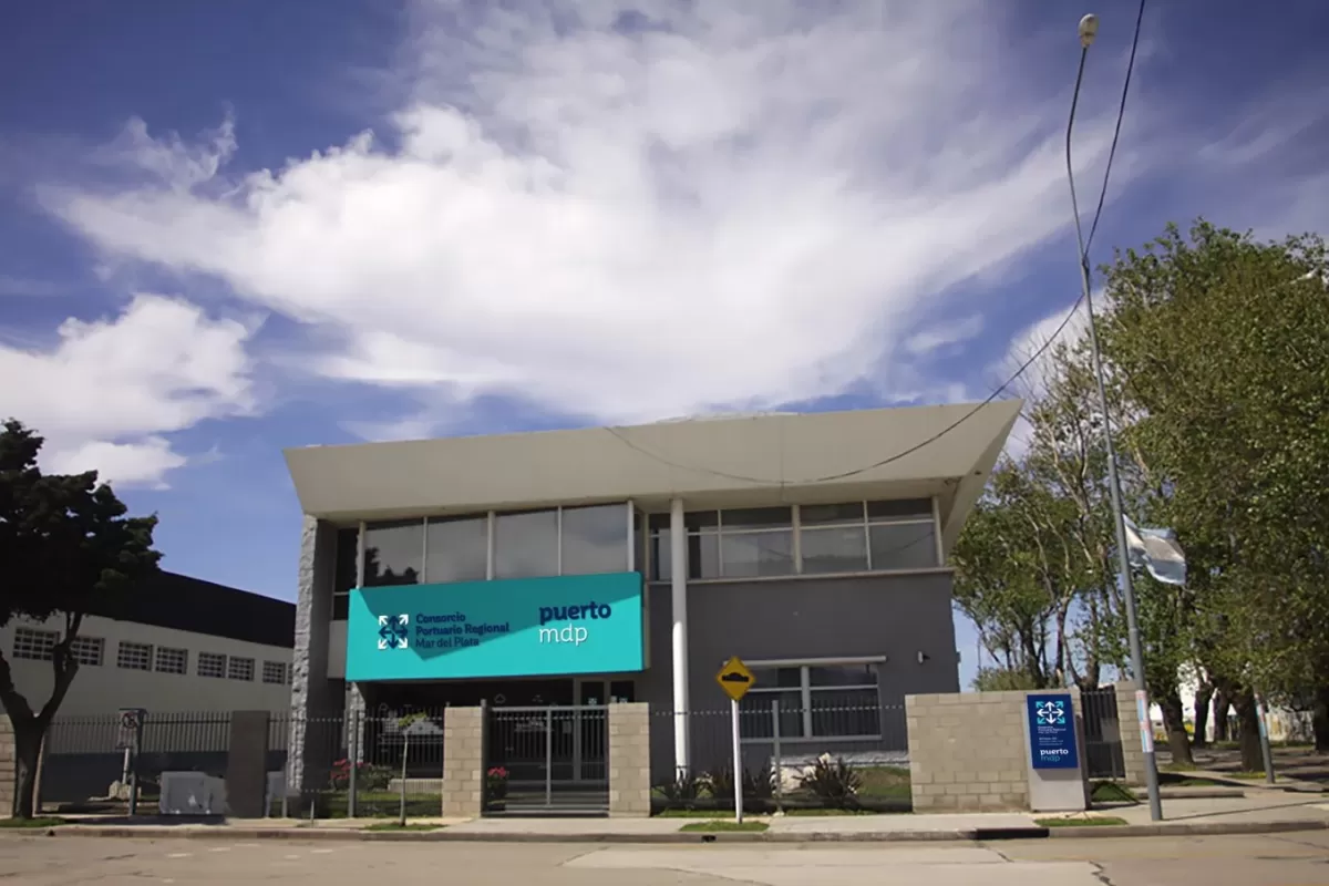 Entre permisos y silencio, Mar del Plata queda expuesta por posibles delitos ambientales en el puerto