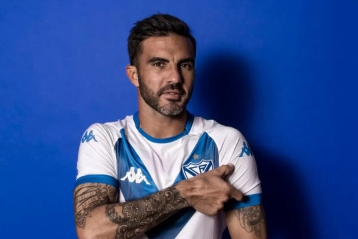 Fabián Cubero desata un escándalo en Vélez con una demanda que podría costarle el cariño del club