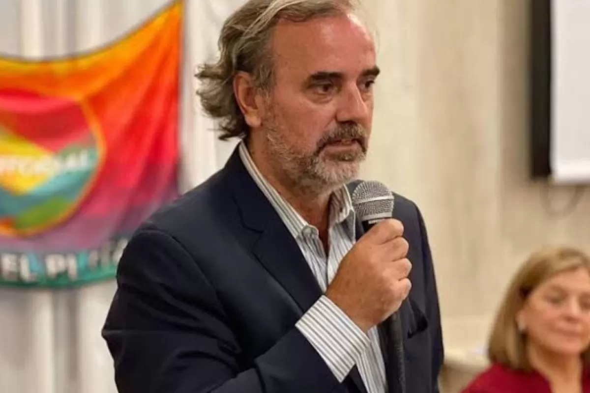 Giri pide calma en Mar del Plata, pero la defensa de Neme tambi&eacute;n sale desde adentro del Municipio