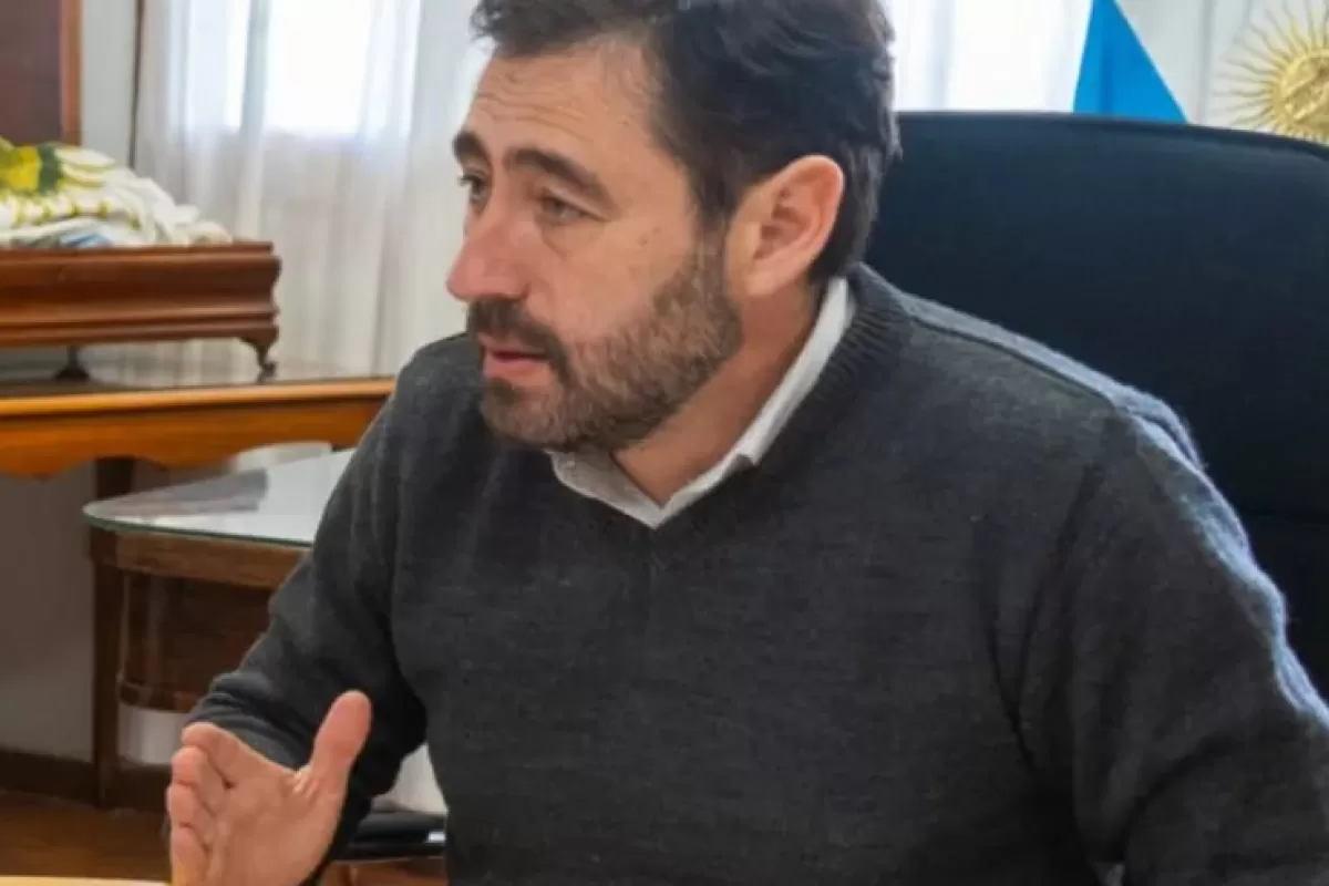 Allen devolvi&oacute; el control a la UCR despu&eacute;s de que R&iacute;o Negro suspendiera al &uacute;nico jefe comunal libertario