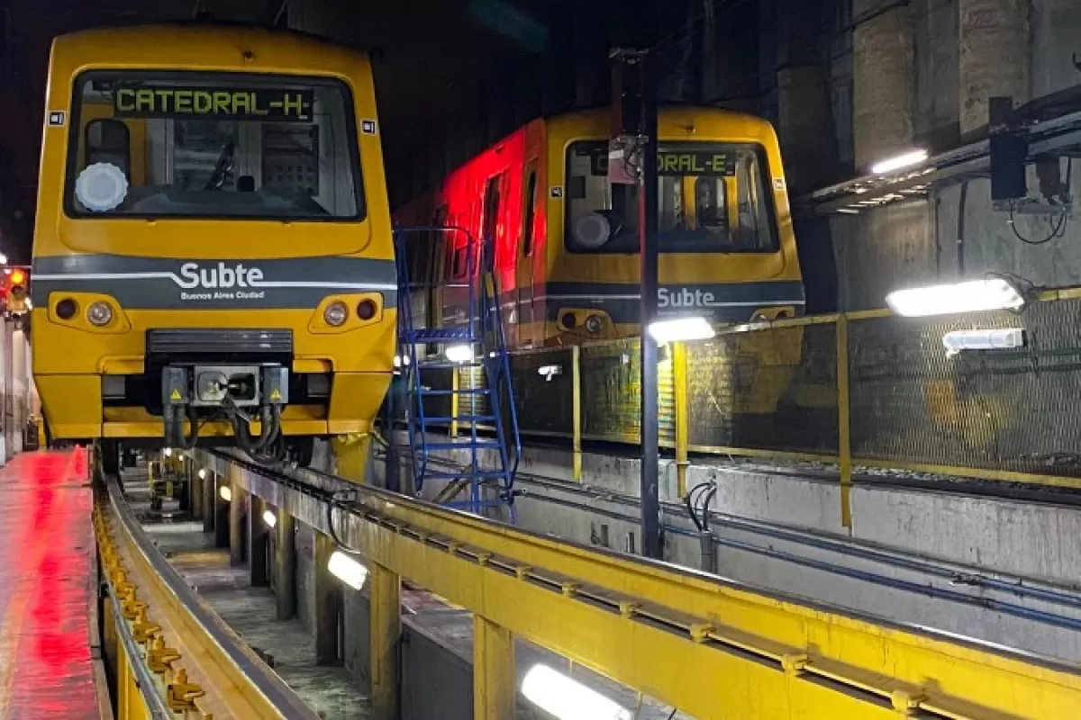Ciudad Autónoma de Buenos Aires enfrenta denuncias por asbesto y filtraciones en la Línea D del subte