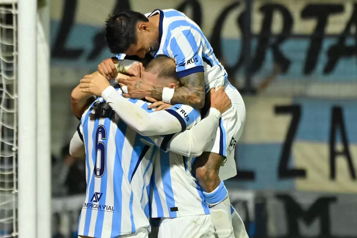 VIDEO | Racing aplast&oacute; a Defensa y Justicia y se meti&oacute; en los octavos de final