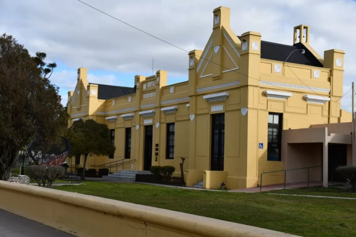 Reclamos del personal de salud en el hospital que funciona en Coronel Vidal exponen faltantes de suero y reactivos b&aacute;sicos