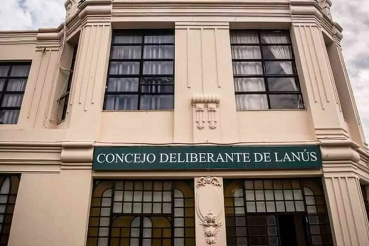 Ordenanza en Lan&uacute;s por el parque abre cuestionamientos por falta de desafectaci&oacute;n formal