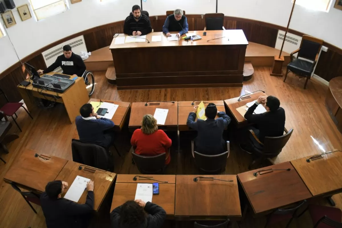 Mientras Mar Chiquita debate el ambientalismo, crecen las dudas por los acuerdos que rodean a UAM