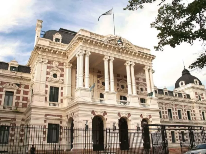 El d&eacute;ficit de Buenos Aires super&oacute; los 2 billones de pesos y oblig&oacute; a profundizar el endeudamiento provincial