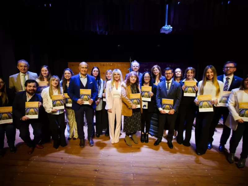 El Colegio de la Abogac&iacute;a reconoci&oacute; en La Plata el trabajo institucional de 825 profesionales