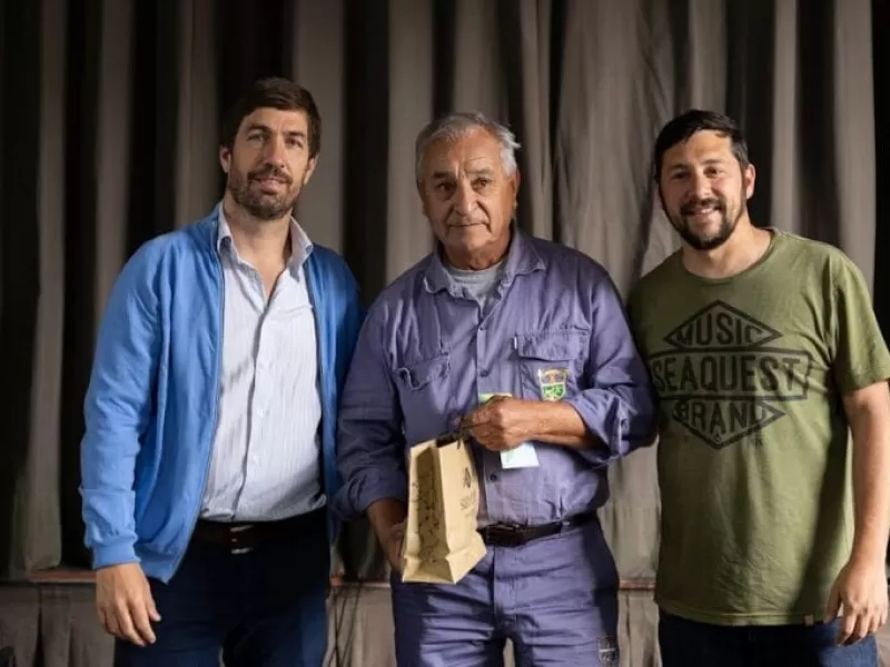 Denuncian en Mercedes que un grupo ligado al municipio atacó la casa de referentes vecinalistas