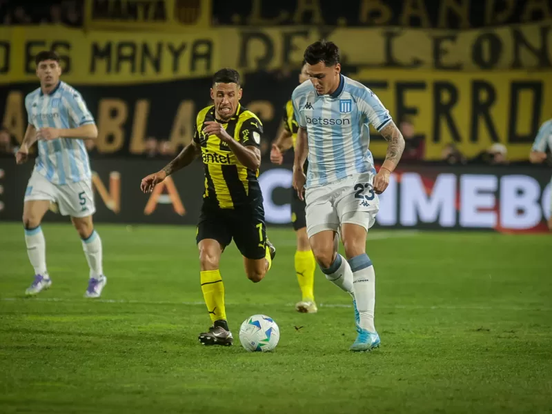 VIDEO | Racing cayó 1-0 ante Peñarol en un friccionado duelo en Montevideo