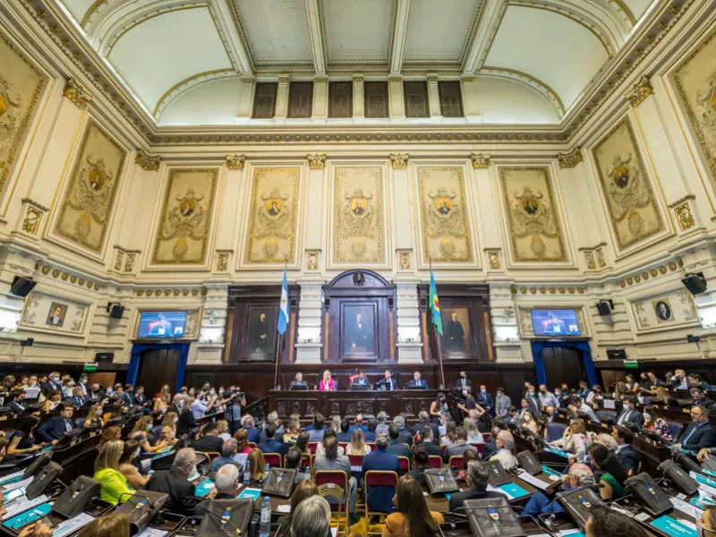 Diputados de Buenos Aires investigan fiscalización de carreras