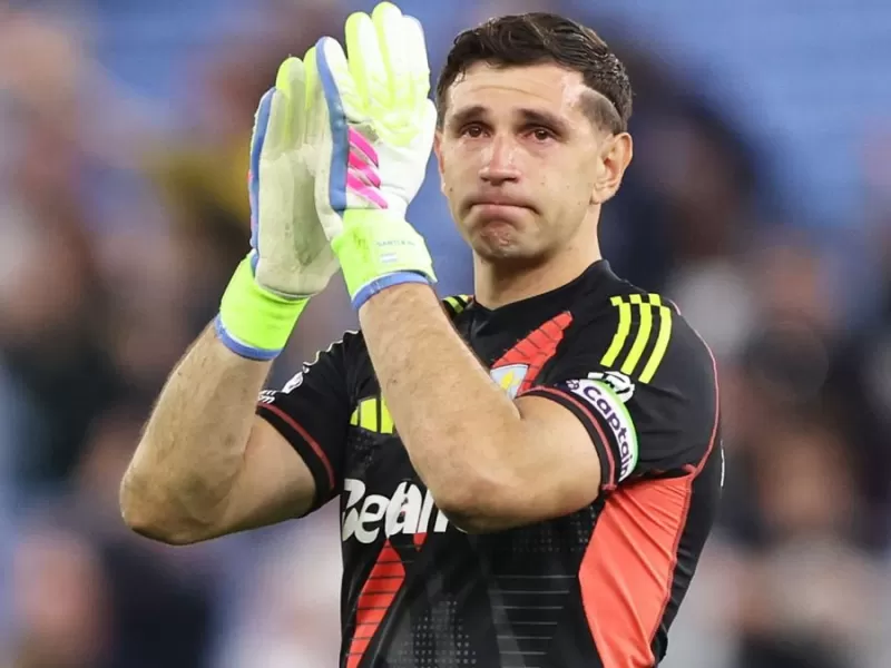 Emiliano Martínez deja Aston Villa en busca de un nuevo desafío mientras el club enfrenta problemas financieros