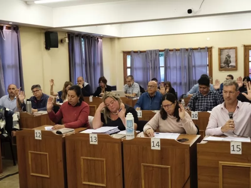 Tras los disturbios en Villa Gesell, Vivas habla de &ldquo;secuestro&rdquo; y apunta directo al intendente