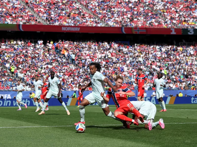 VIDEO | Francia gole&oacute; a Noruega con un triplete de Demb&eacute;l&eacute; y cerr&oacute; la fase de grupos con puntaje ideal