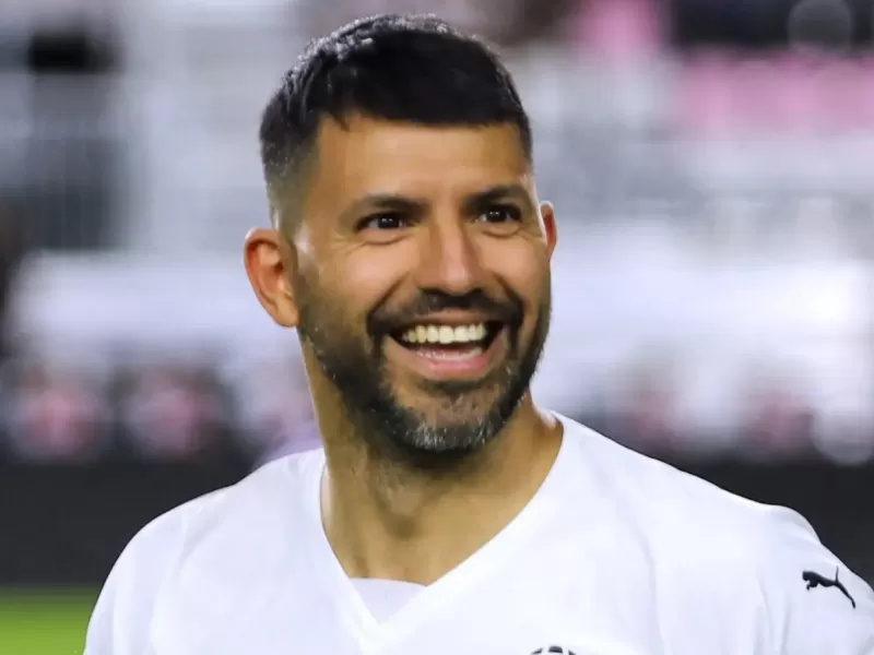 Suben los decibeles entre el Kun Agüero y Coscu en ESPN
