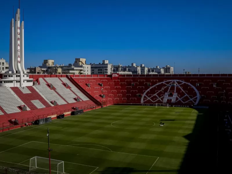 Boca analiza mudar su local&iacute;a a Hurac&aacute;n por el estado de La Bombonera