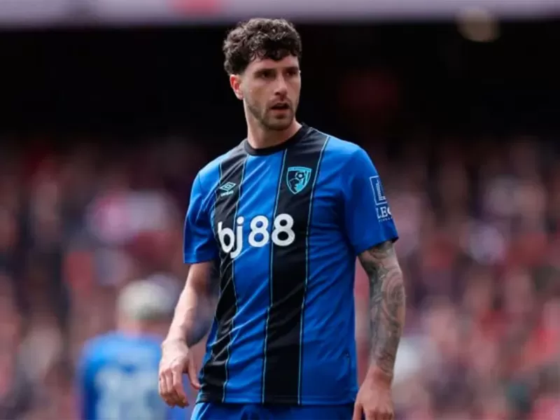 Senesi tiene acuerdo con Tottenham, pero su llegada depende de evitar el descenso