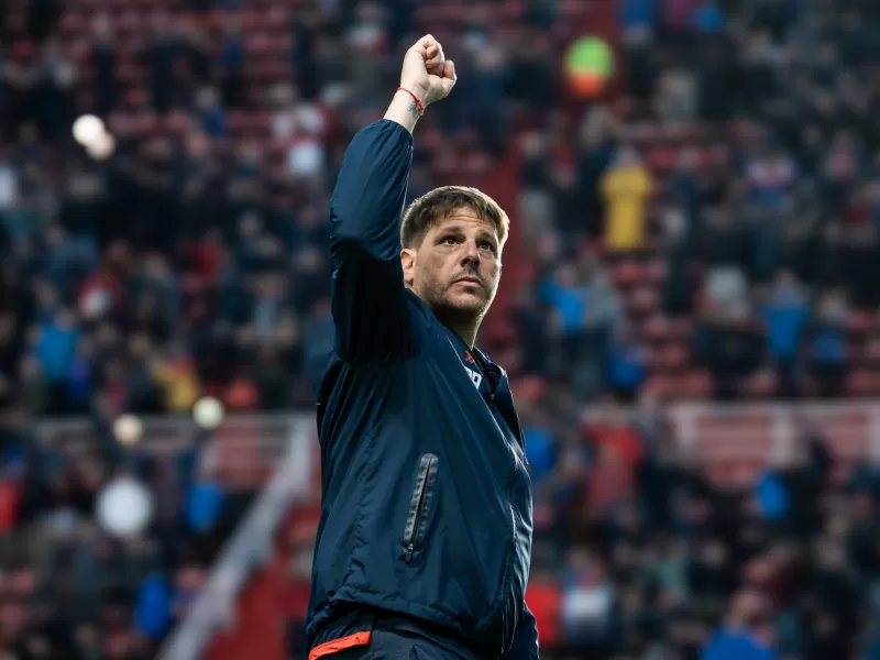 San Lorenzo profundiza su conflicto por deudas y Ayude respalda al plantel