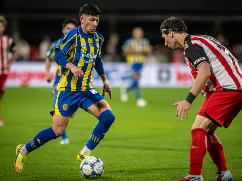 VIDEO | Rosario Central venci&oacute; 1-0 a Barracas tras el corte de luz y qued&oacute; entre los l&iacute;deres