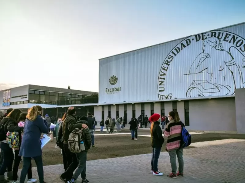 Escobar en duelo: una estudiante del colegio preuniversitario se quitó la vida