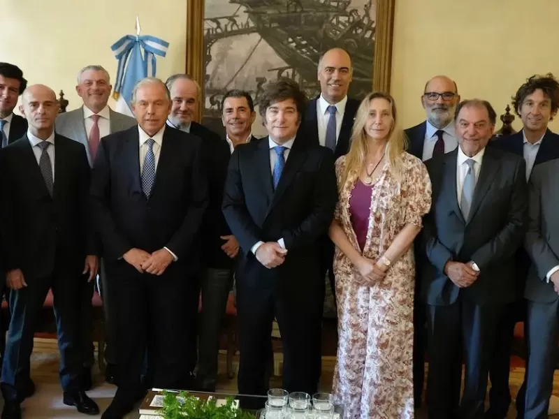Javier Milei visitó la residencia del embajador argentino y se reunió con líderes empresariales en Madrid