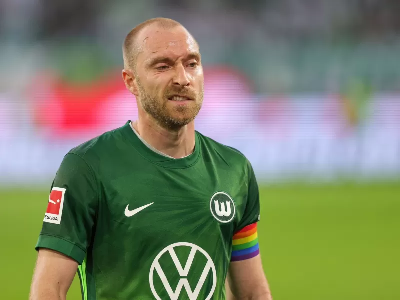 Christian Eriksen rescindi&oacute; su contrato con el Wolfsburgo tras sufrir un nuevo episodio card&iacute;aco