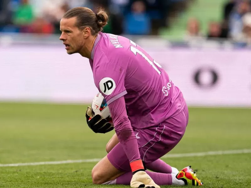 De estar sin club a ser el h&eacute;roe de Noruega: la historia de Nyland, el arquero que frustr&oacute; a Brasil