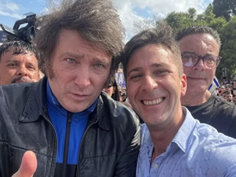 Tras meses de desgaste pol&iacute;tico, Avellaneda-Lan&uacute;s termin&oacute; expulsando a Juli&aacute;n Lahan del armado regional libertario