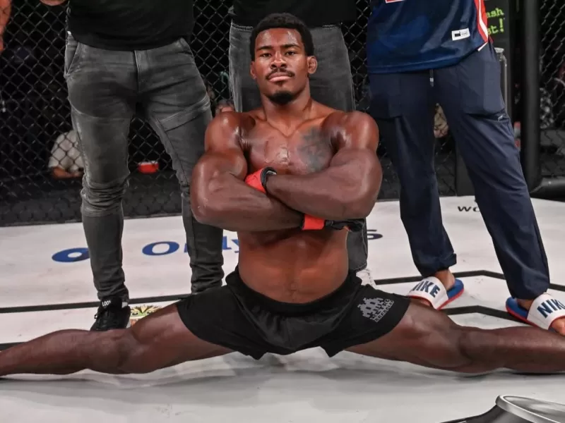 Ronald Humphrey arras&oacute; en el primer round, gan&oacute; un contrato en UFC y recibi&oacute; un fuerte elogio de Dana White