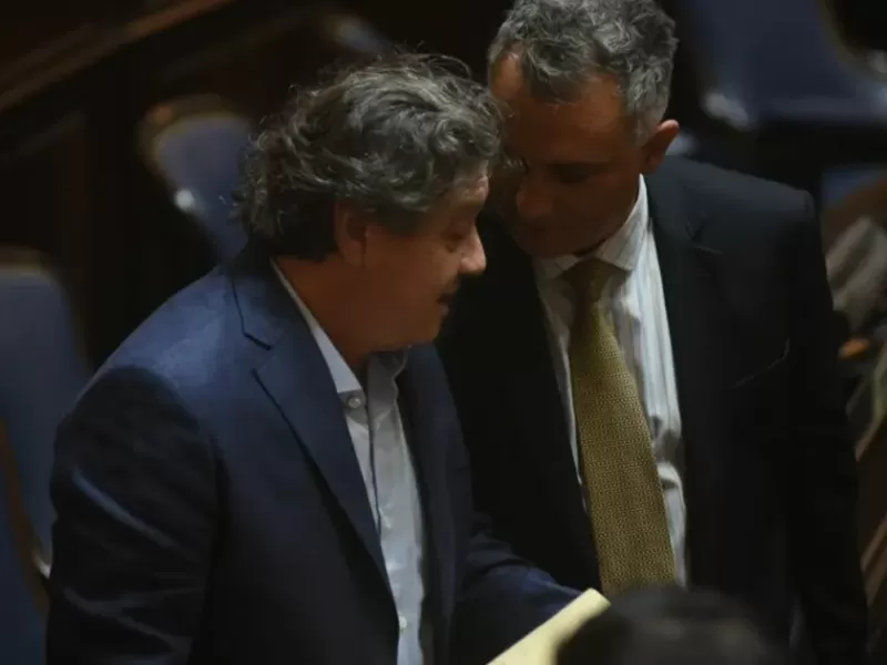 Escándalo libertario: denuncian a Pareja y Kikuchi por "vender" candidaturas en Buenos Aires