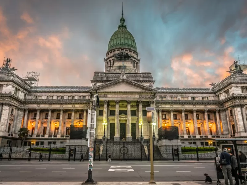 Crece el repudio al proyecto oficialista que flexibiliza la compra de campos por capitales extranjeros