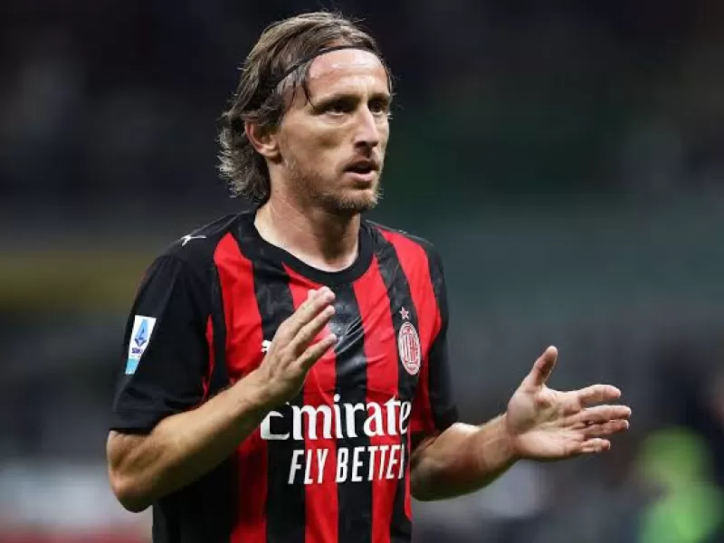 Luka Modric renovar&aacute; con Milan y seguir&aacute; jugando una temporada m&aacute;s