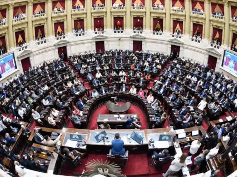 Un proyecto apunta contra las cuentas truchas y exige identificar a quienes intervienen en discusiones p&uacute;blicas