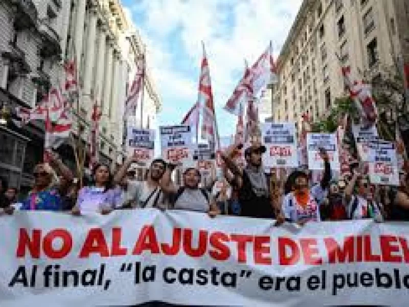 Superávit con costo: crecen las protestas contra el recorte del gasto público