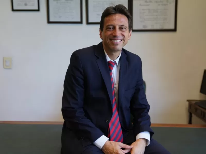 La oposición apuntó contra Marcelo Moretti tras su decisión de no responder preguntas en la indagatoria penal