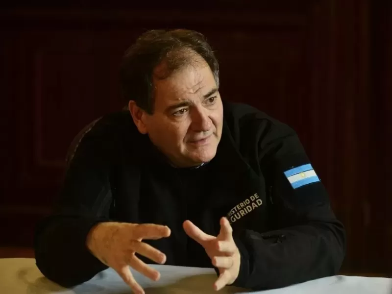 Ministro Alonso: &ldquo;Secuestramos droga, dinero y otros elementos en Mar del Tuy&uacute;&rdquo;