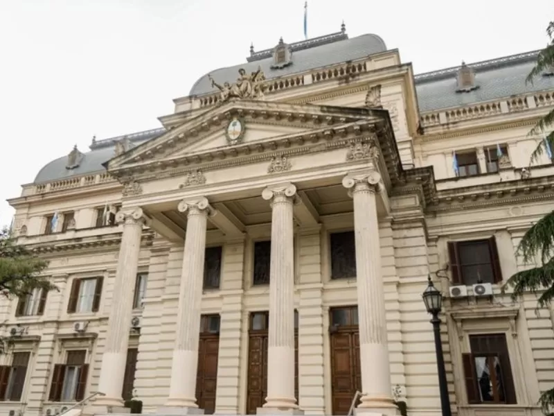 Buenos Aires enfrenta un pedido para frenar el alquiler de banquinas y derogar la cuestionada Ley 10.342