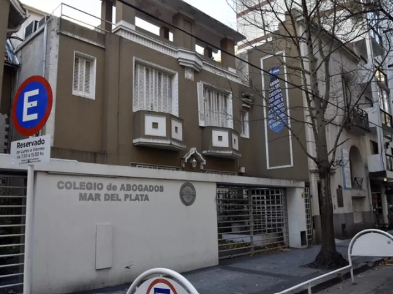 Fuerte cuestionamiento en Mar del Plata por un magistrado que mantiene un cargo clave fuera del tribunal