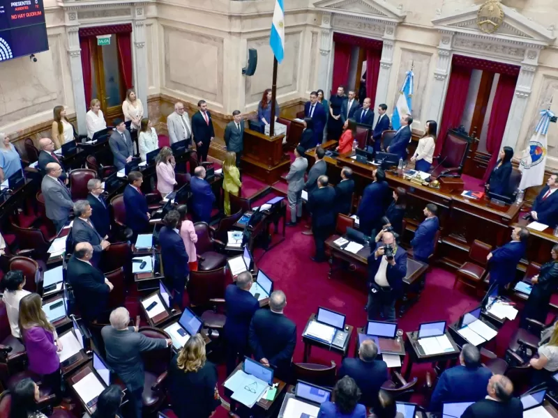 El Gobierno logr&oacute; la media sanci&oacute;n de la reforma laboral tras negociar m&aacute;s de 20 cambios