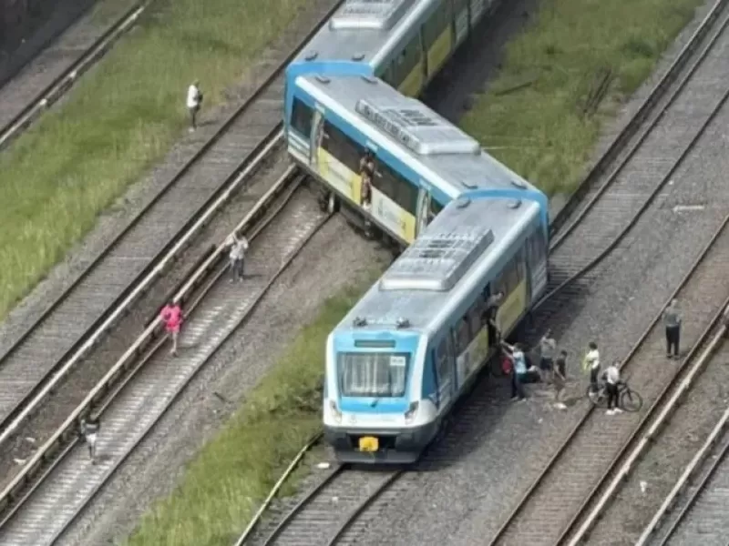 Nueve heridos en un tren del Sarmiento tras descalzarse de las vías en Liniers