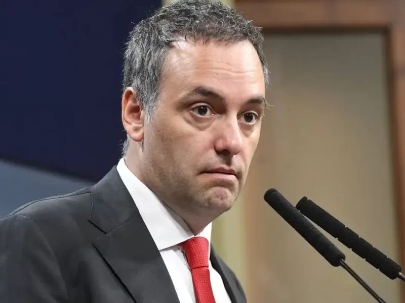 La Oficina Anticorrupci&oacute;n prorrog&oacute; las declaraciones juradas en plena controversia por Adorni