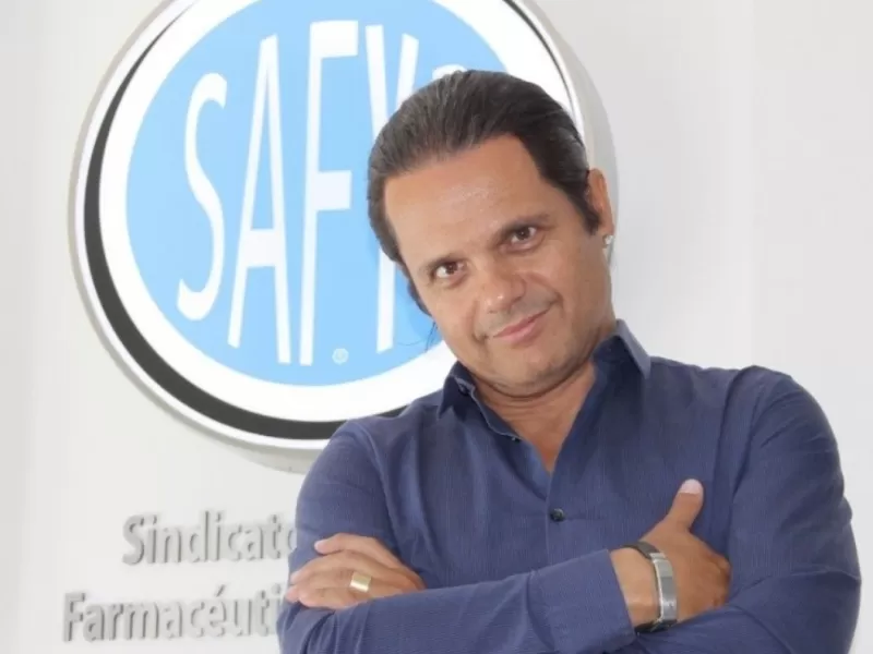 Peretta expone fallas en el sistema tras el fallecimiento de un m&eacute;dico vinculado al uso de Propofol