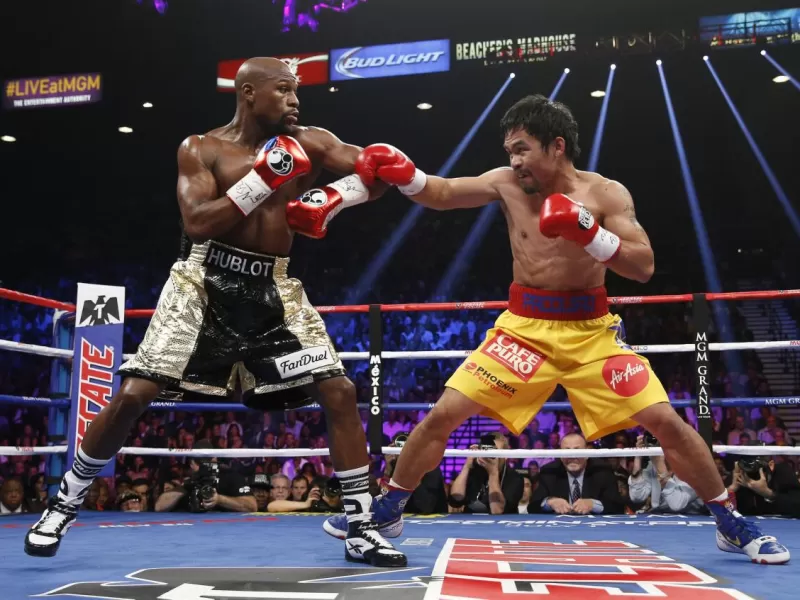 La revancha entre Floyd Mayweather y Manny Pacquiao, en duda por una cl&aacute;usula