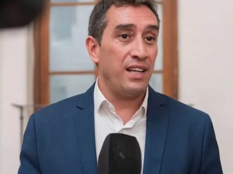 En R&iacute;o Negro detectaron que la empresa beneficiada por Viedma comparte domicilio con una direcci&oacute;n asociada a Marcos Castro