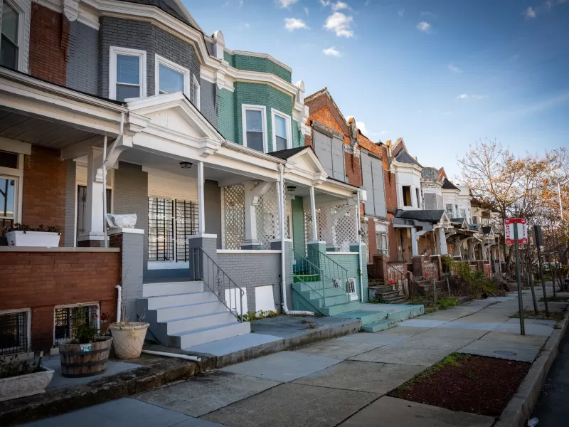 El entramado de casas baratas y promesas vacías: revelan detalles del presunto fraude de Plastino en USA