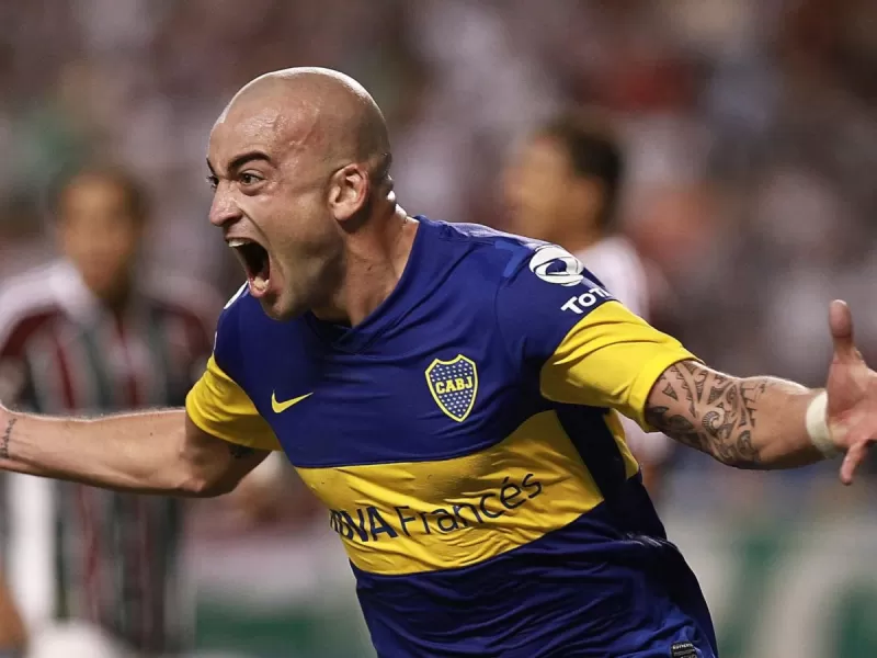 Santiago Silva vuelve al fútbol argentino para brillar en la Copa Potrero