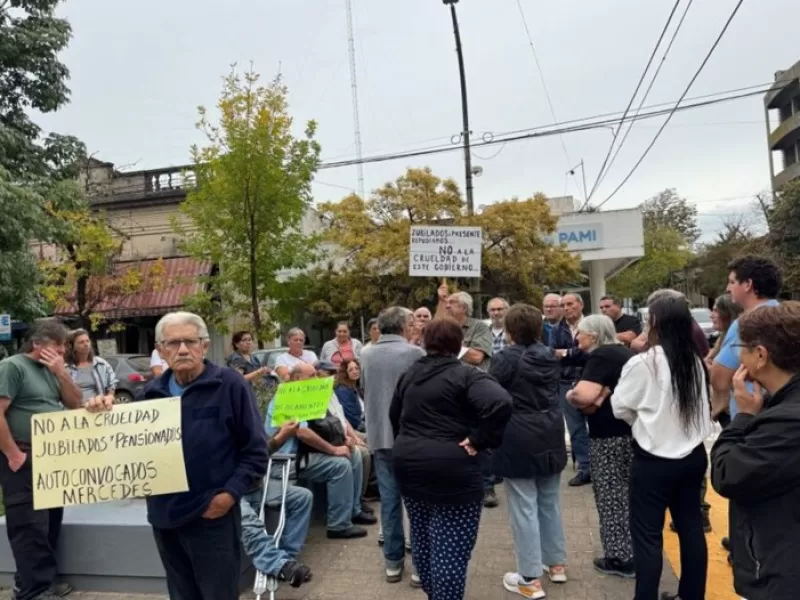 Entre figuritas y reclamos, Mercedes apunta contra la titular del PAMI por ignorar una comisi&oacute;n clave