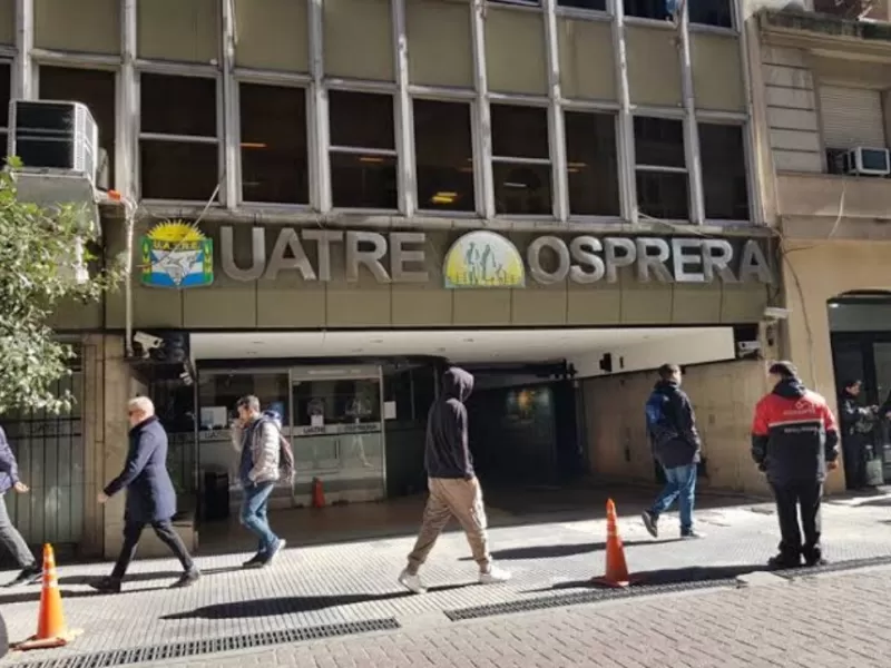 Con OSPRERA intervenida, denuncian que los despidos terminaron costando $800 millones pagados con fondos de los peones rurales