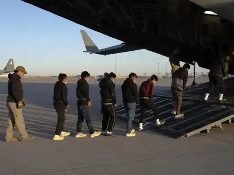 Un avión especial trae a 16 argentinos deportados desde Estados Unidos