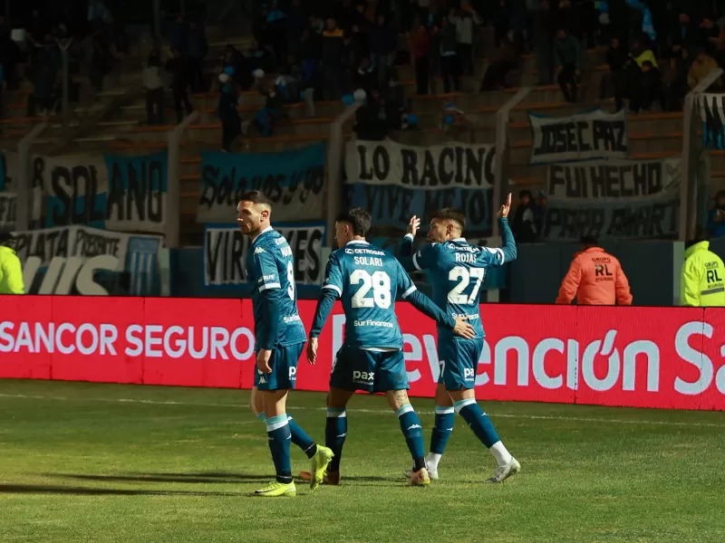 VIDEO | Racing remontó y goleó a San Martín para avanzar en la Copa Argentina