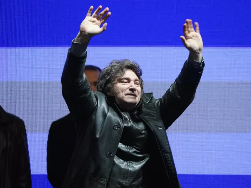 Leandro Zdero se juega su futuro político al alinearse con Karina y Javier Milei